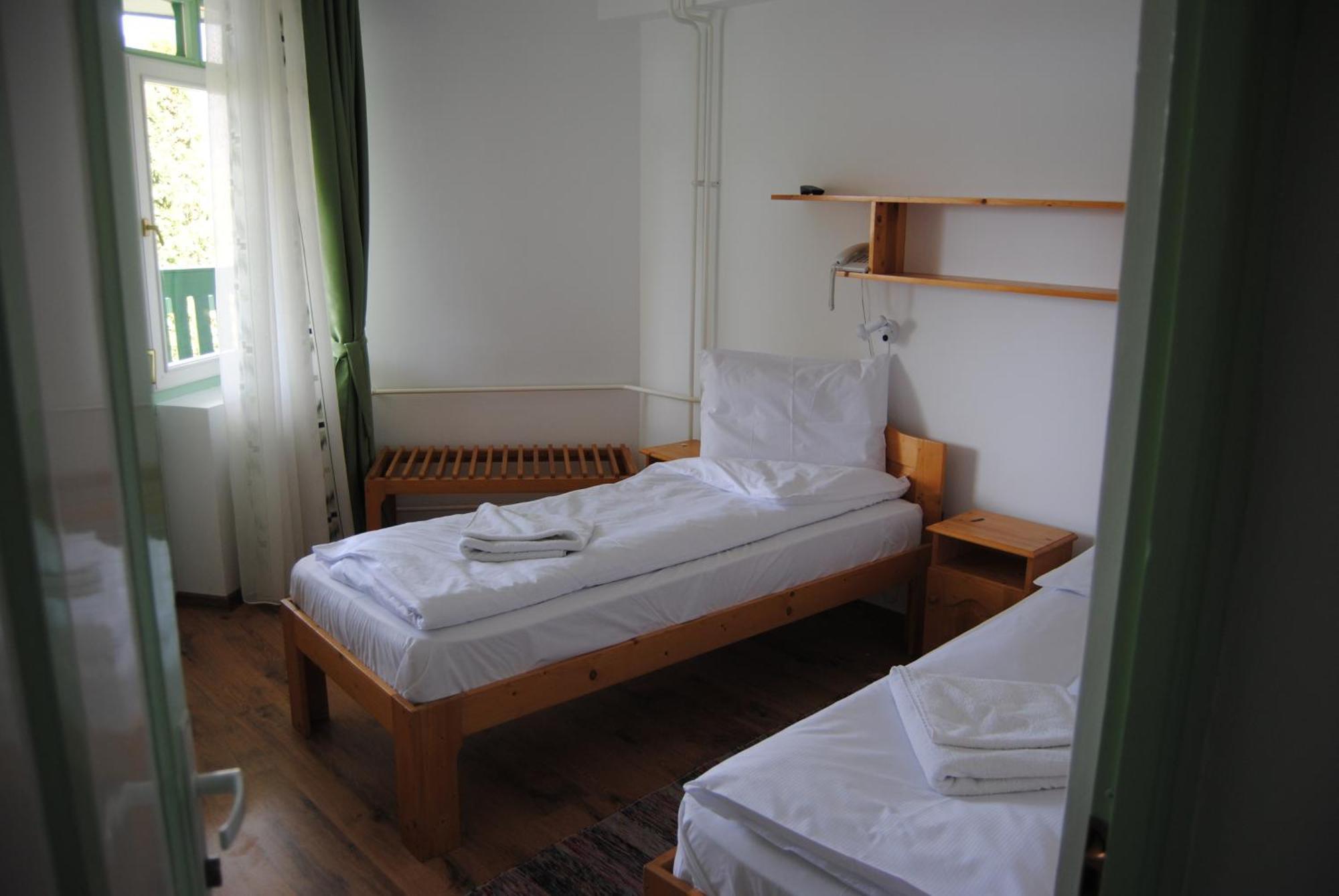Hostel Teleki ソバタ エクステリア 写真