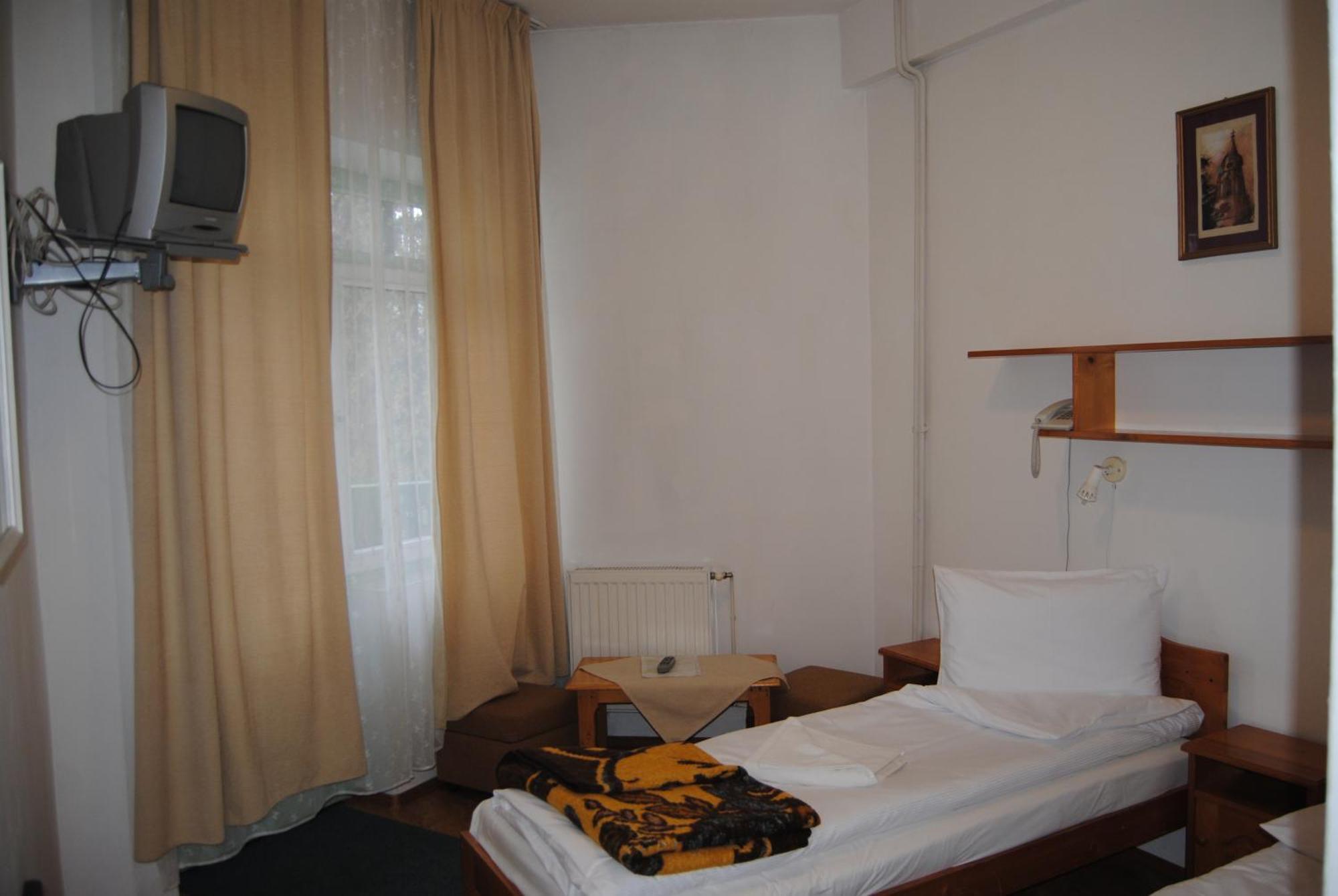 Hostel Teleki ソバタ エクステリア 写真